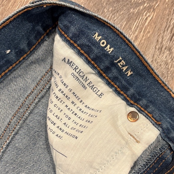 American Eagle Outfitters Women's Straight Leg Jeans - Dark Blue - Picture 3 of 4